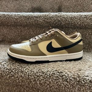 Nike Women’s Dunk Low Dark Driftwood